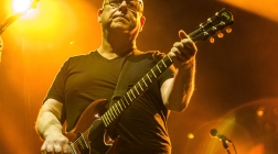 Pixies and Modest Mouse Bring An Alt-Rock Showcase To Charlotte