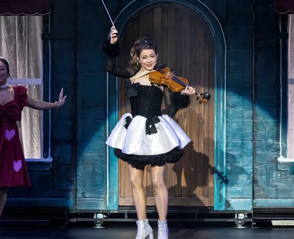 Lindsey Stirling Makes Winter Come Alive In Charlotte