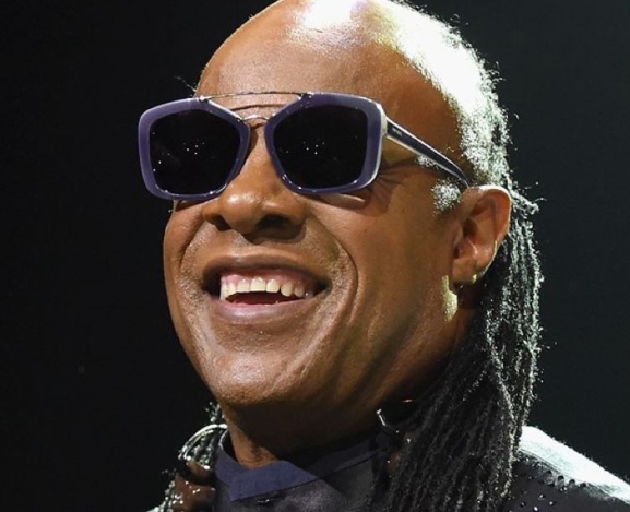 Music Sin Fronteras – Stevie Wonder