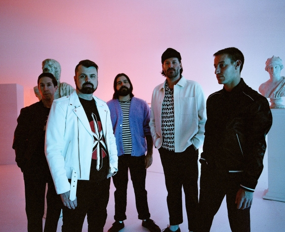 <strong>SILVERSTEIN ANNOUNCE MISERY MADE ME 2023 NORTH AMERICAN TOUR</strong>